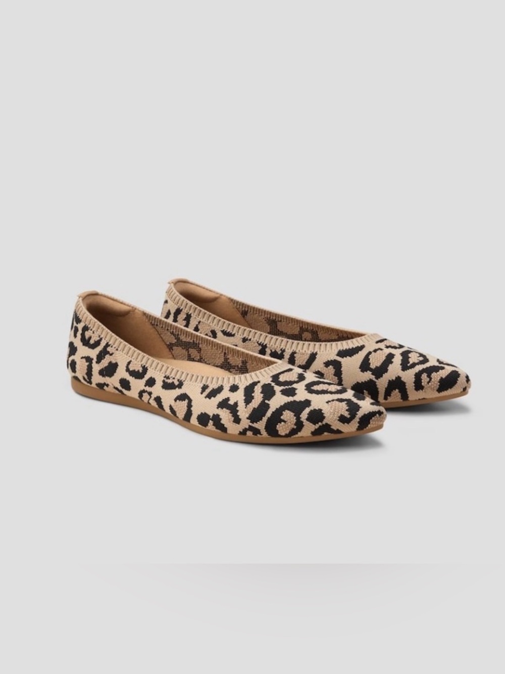Like New Vivaia Leopard Print Pointed Toe Flats Size 38 - Picture 9 of 9